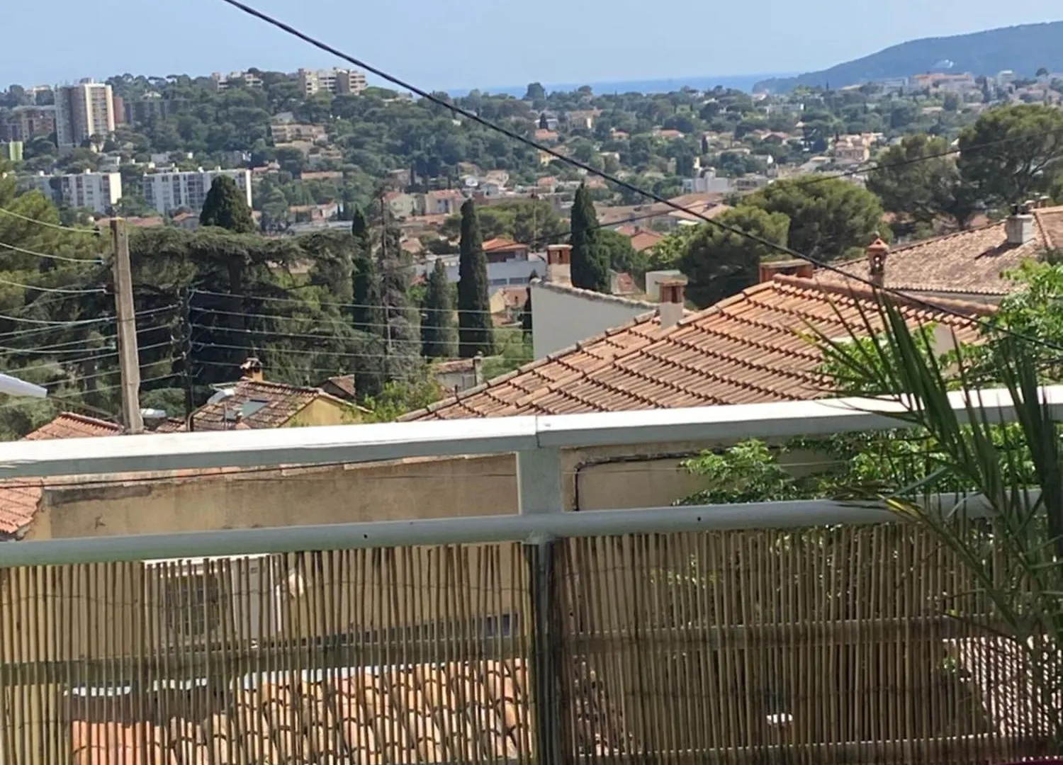 Hébergement de vacances Gîte   la sakalava   vue panoramique faron Toulon